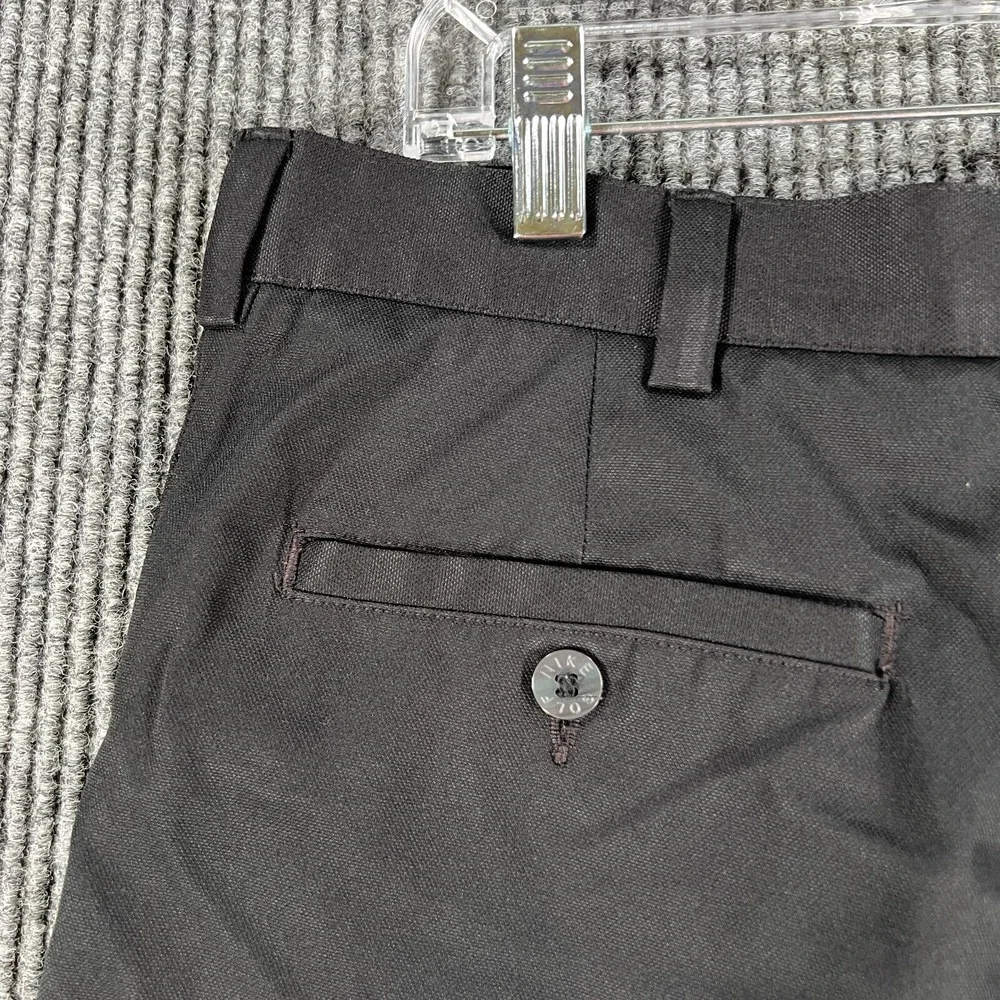 Nike Shorts Mens Size 34 Black Chino Golf Casual Outdoor Lightweight Fit Dry